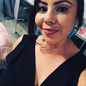 Meet your Posher, Angelica